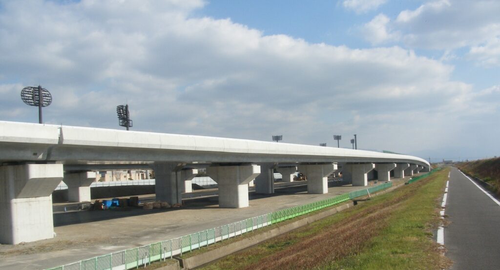 松山外環状線 中央公園高架橋(下り線)