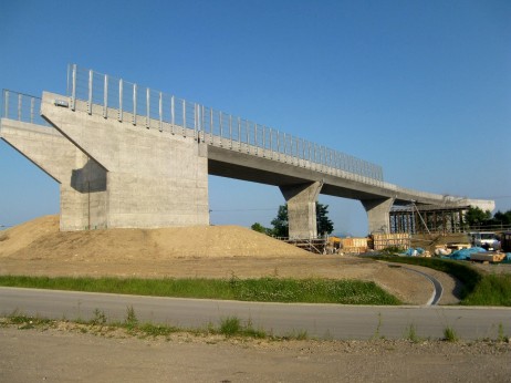 大平跨線橋