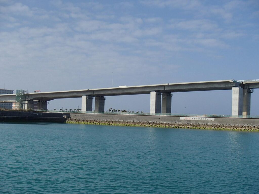 与根高架橋(下りP18?P21)工事