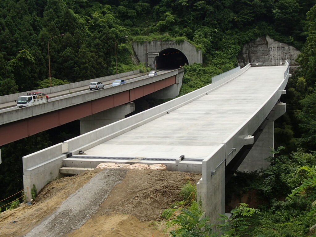 上荒川橋床版工事