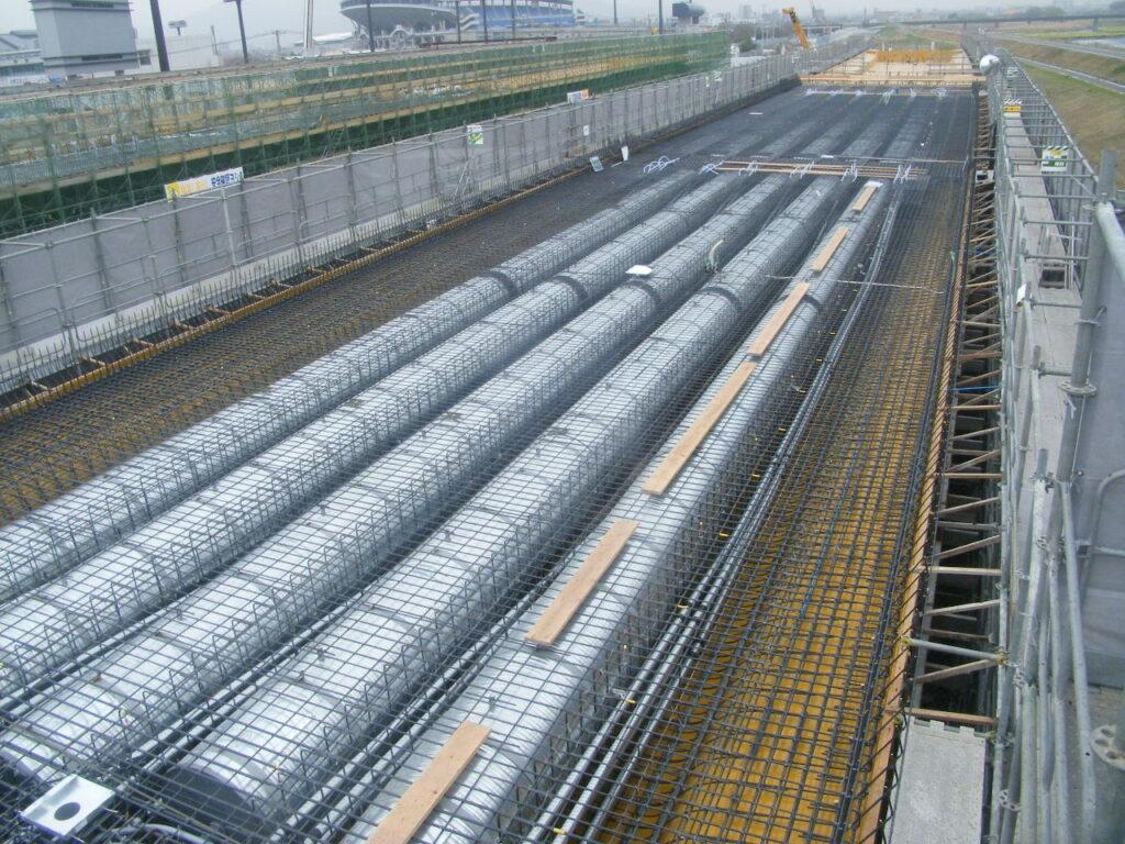 松山外環状線 中央公園高架橋(下り線)