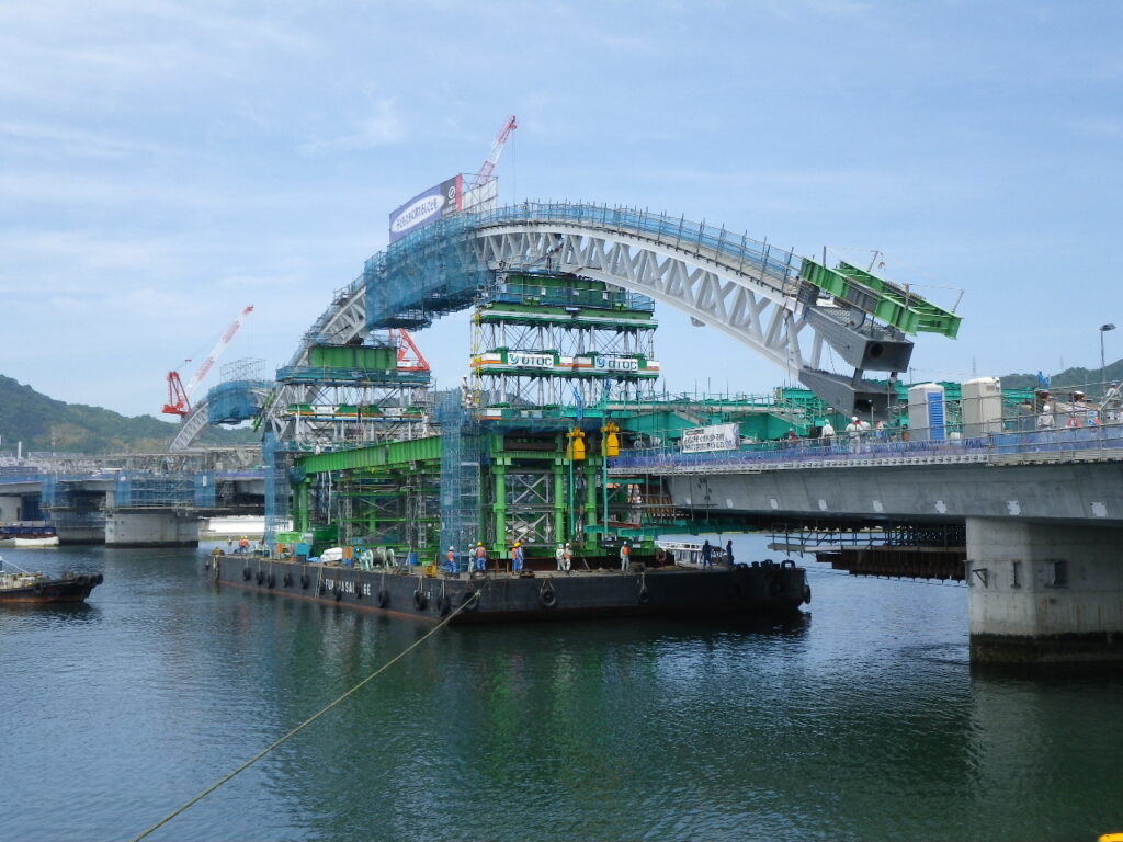 広島南道路太田川工区橋りょう新設工事
