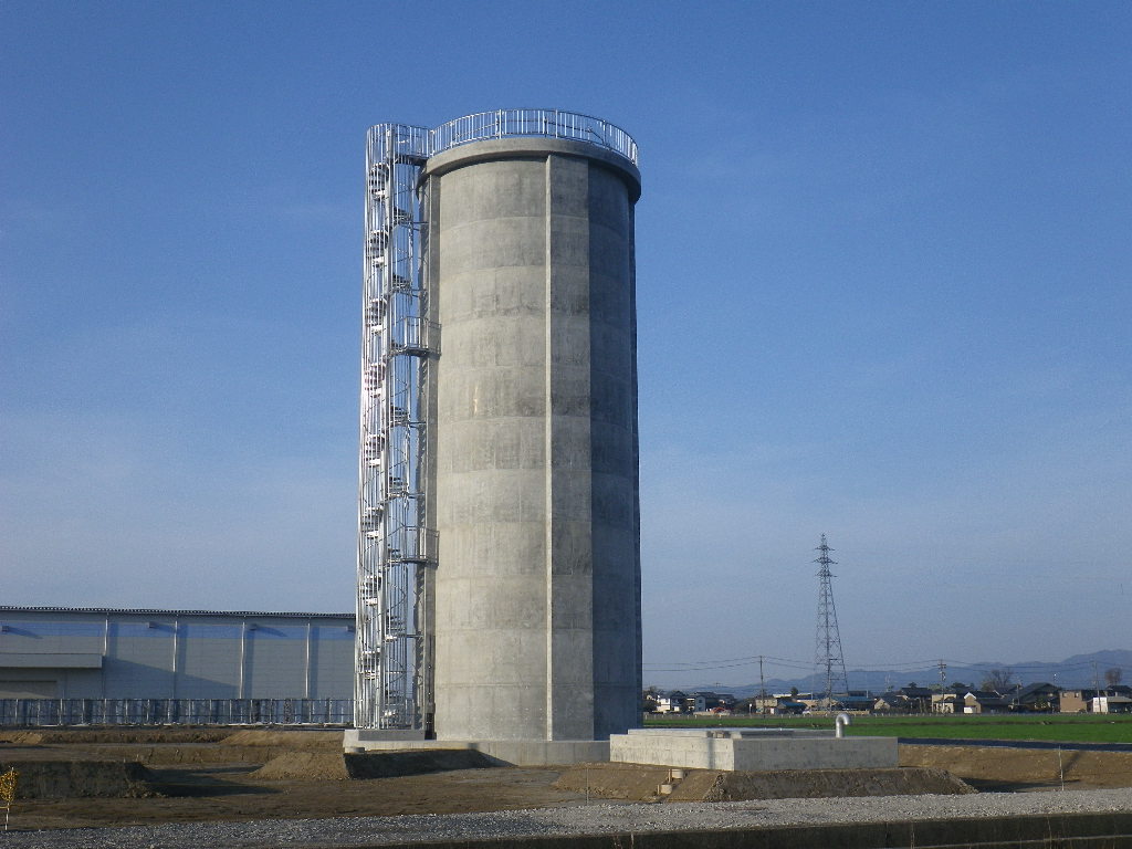 八ヶ川放流水槽