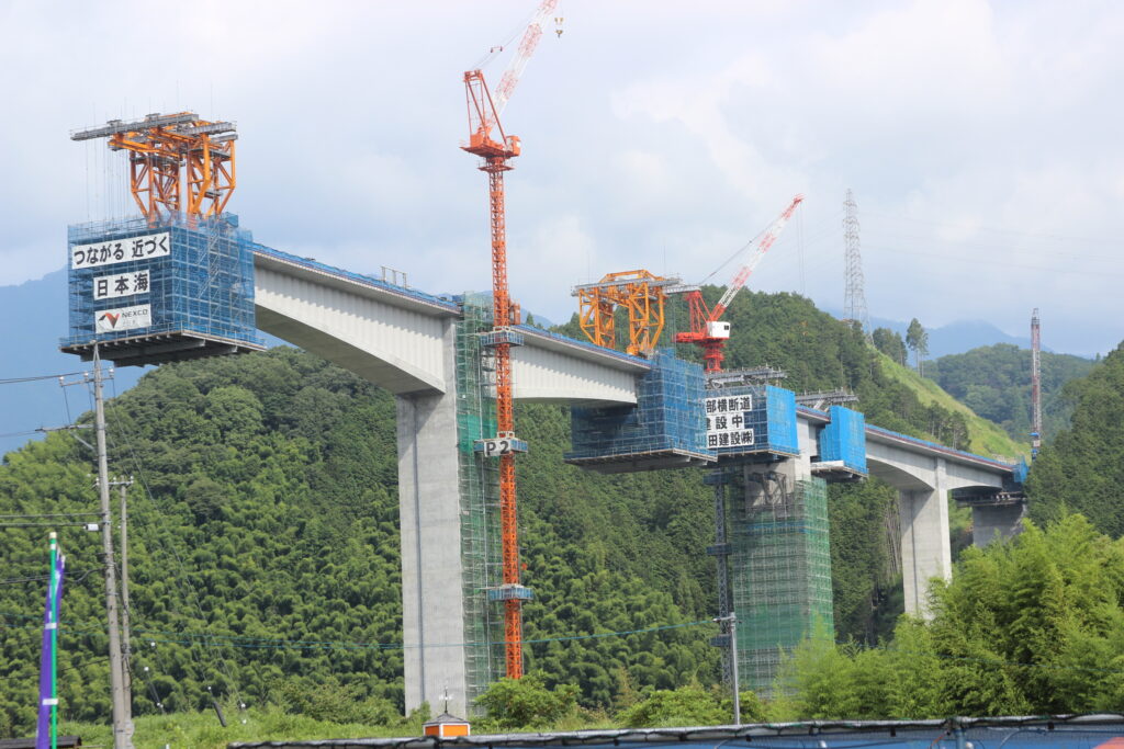 興津川橋
