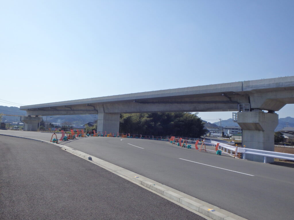 朝倉第3箱桁橋