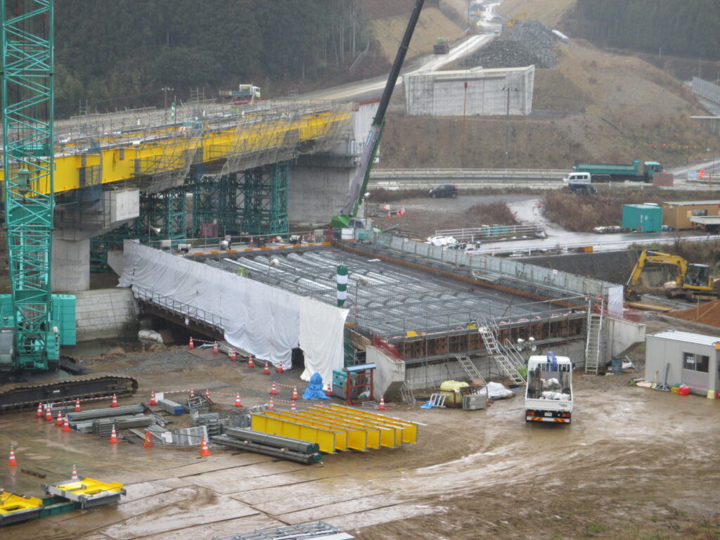 志津川ICランプ橋
