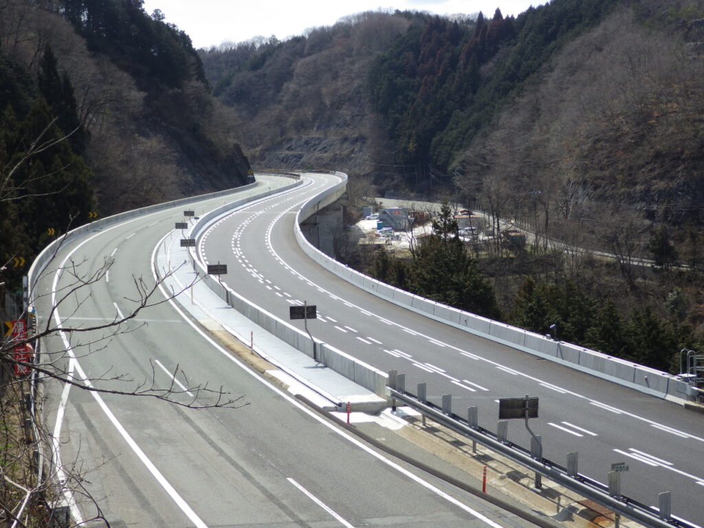 吹矢谷橋他1橋床版補修