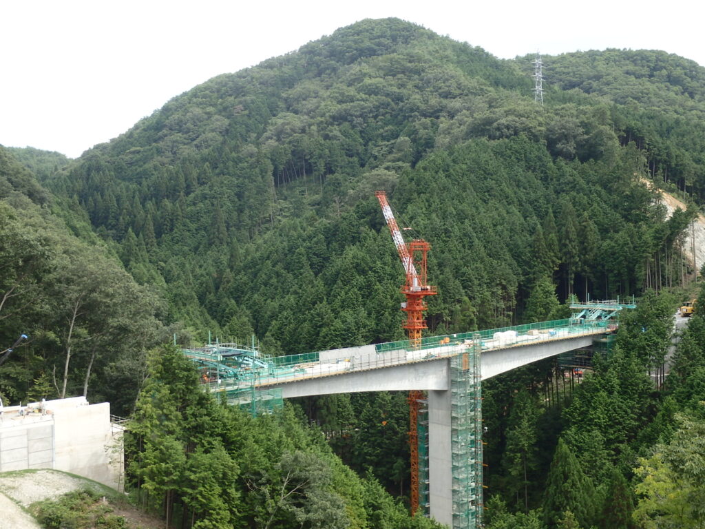 カルスト地区橋梁