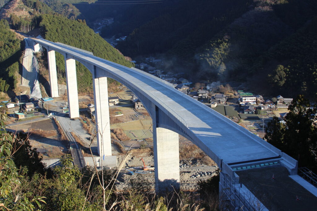 興津川橋