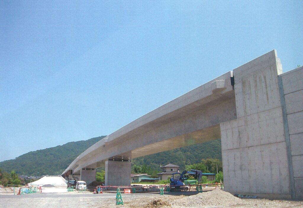 新皆野橋