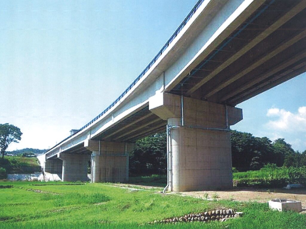 梁瀬大橋