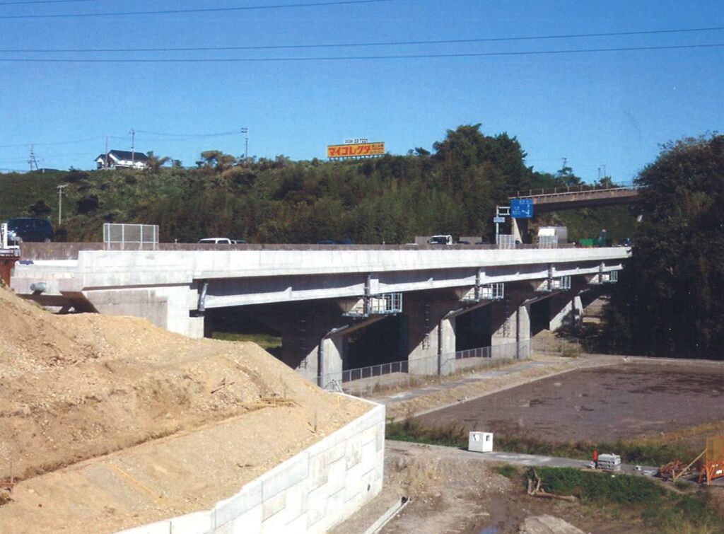 山根高架橋