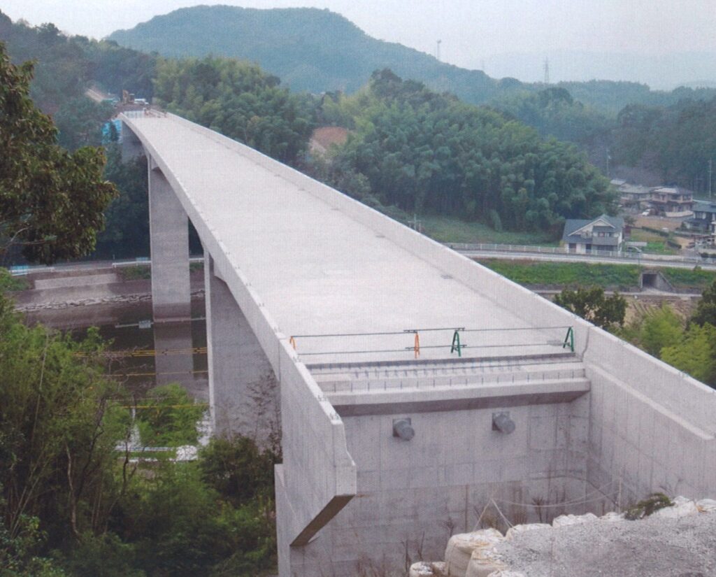 玉島笠岡道路横池高架橋