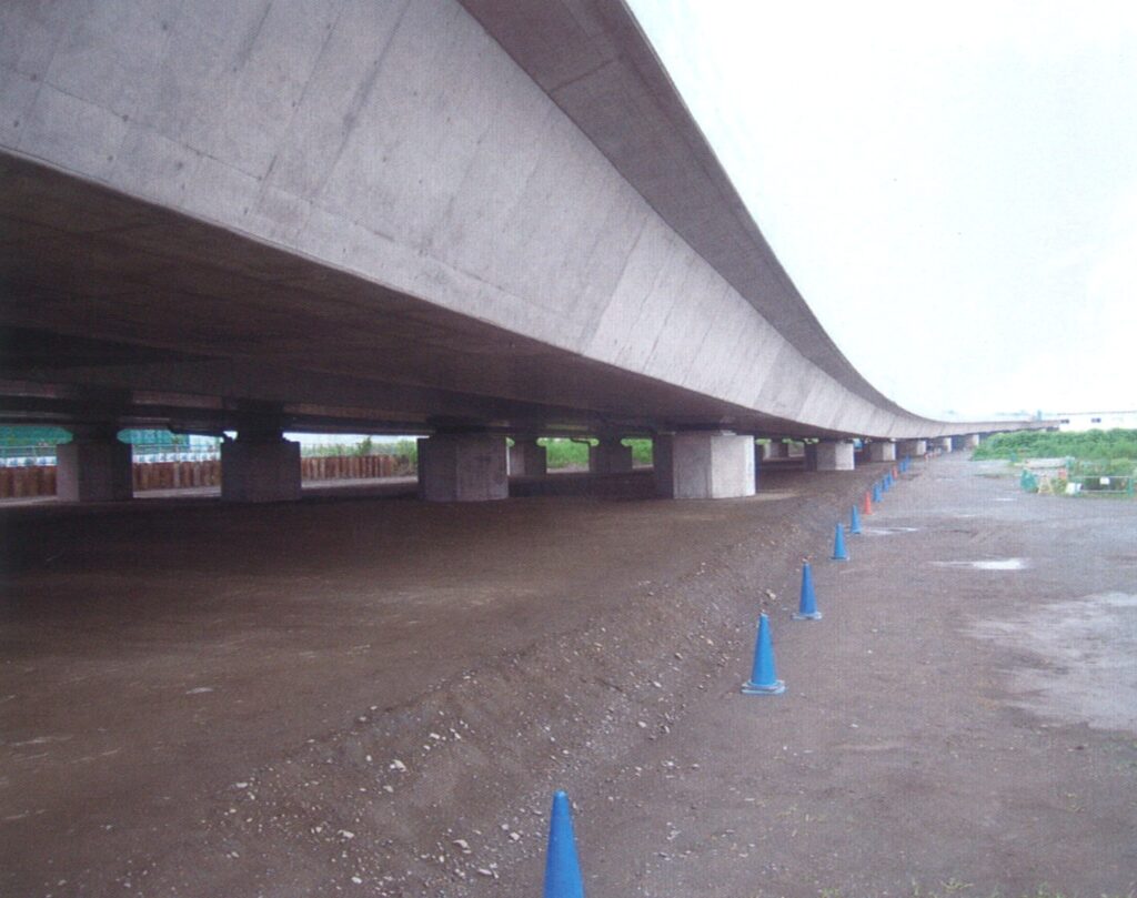 東名高速道路 （改築）中野高架橋