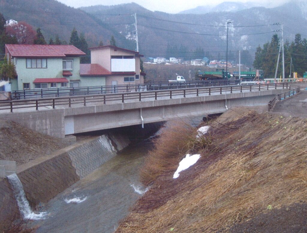 津軽ダム鹿嶋橋