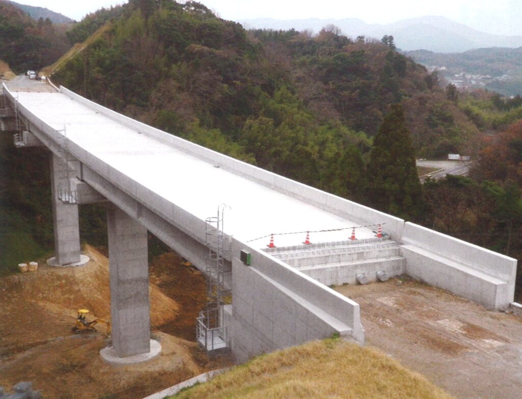 熱田高架橋