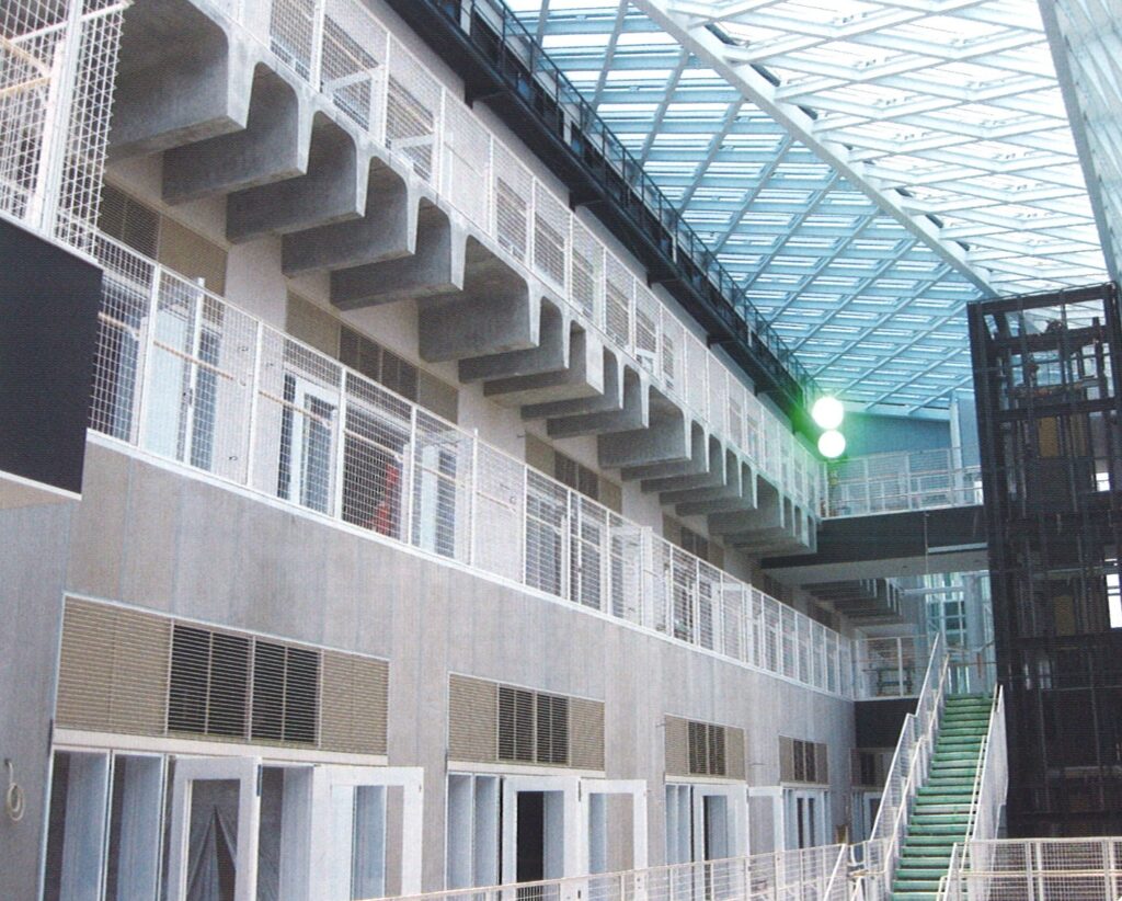東北大学 （片平） インテグレーション教育研究棟