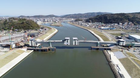 鎮守大橋