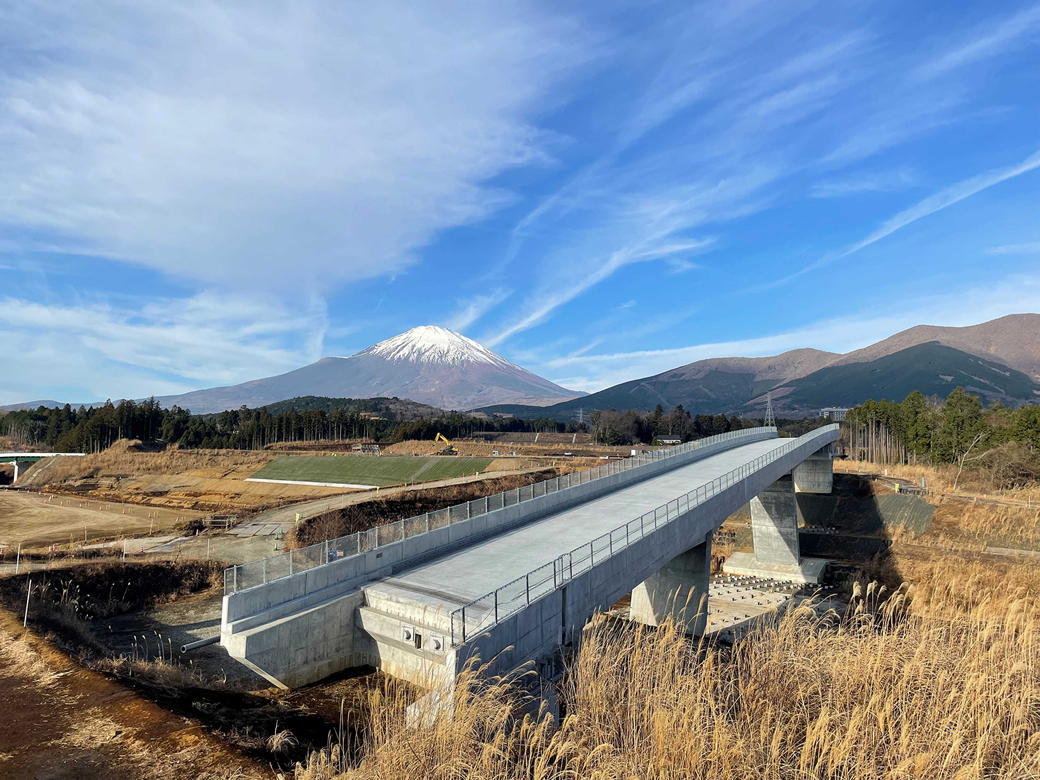 新東名大御神跨道橋工事