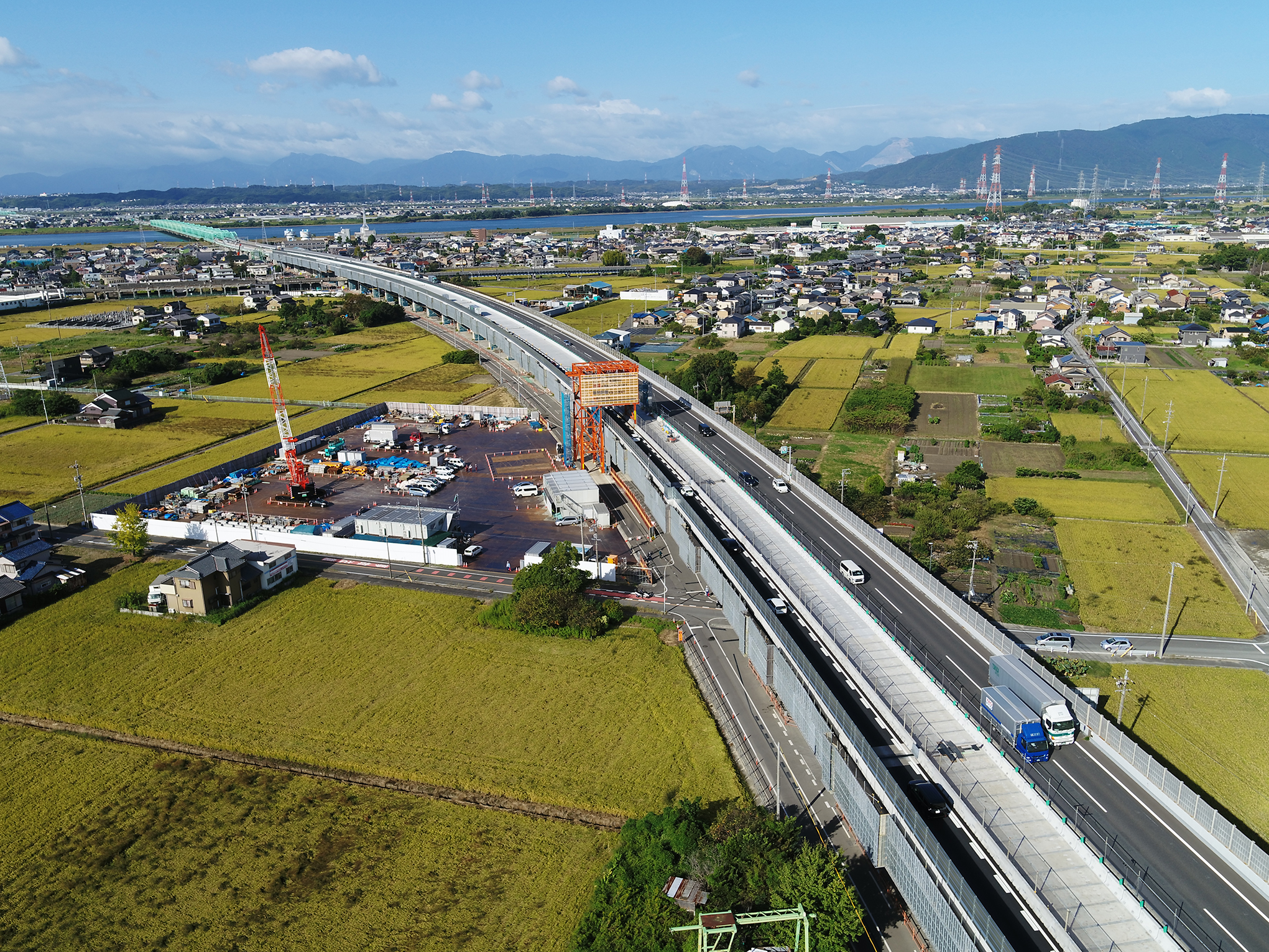 東名阪自動車道弥富高架橋床版取替工事