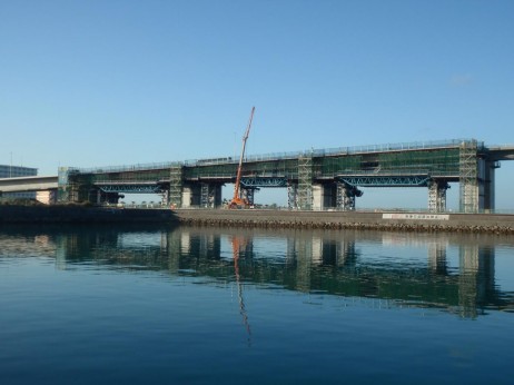 与根高架橋(下りP18?P21)工事