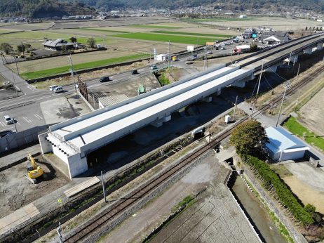 仁反田川橋