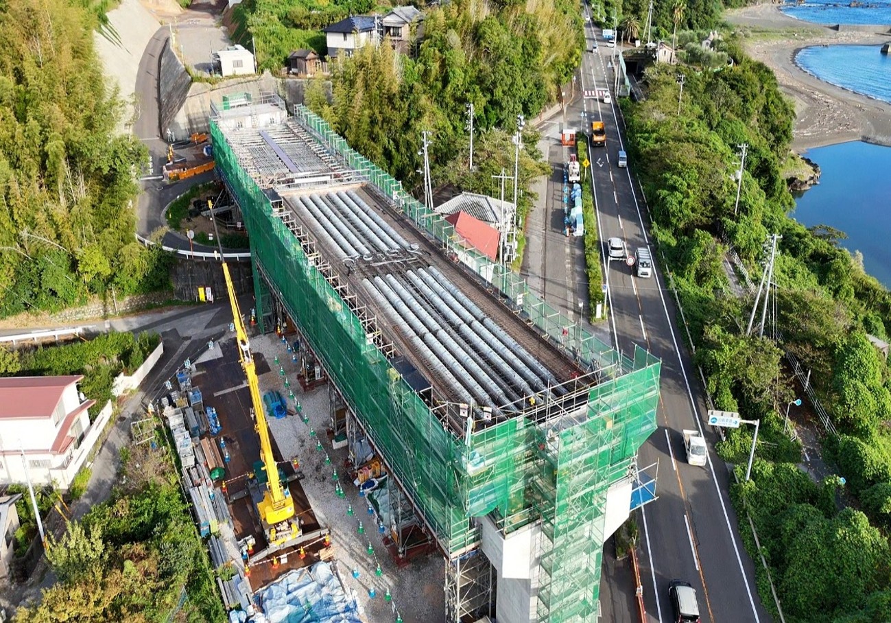 南国安芸道路赤野高架橋P26－A2工事