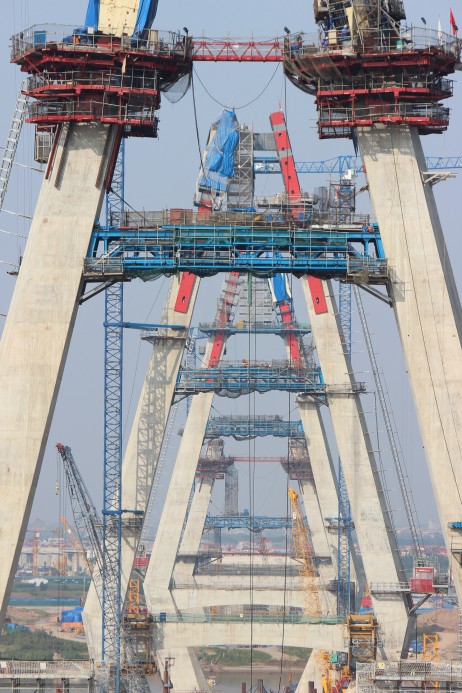 ニャッタン橋建設工事パッケージ1
