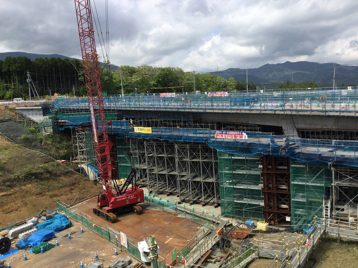 新東名大御神跨道橋工事