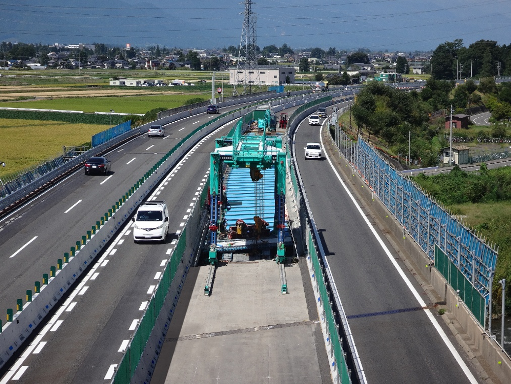 鎖川橋床版取替工事