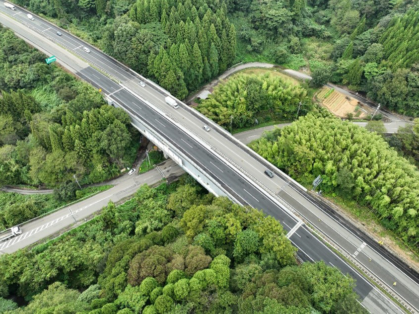 金沢森本～小矢部間床版取替（その1）