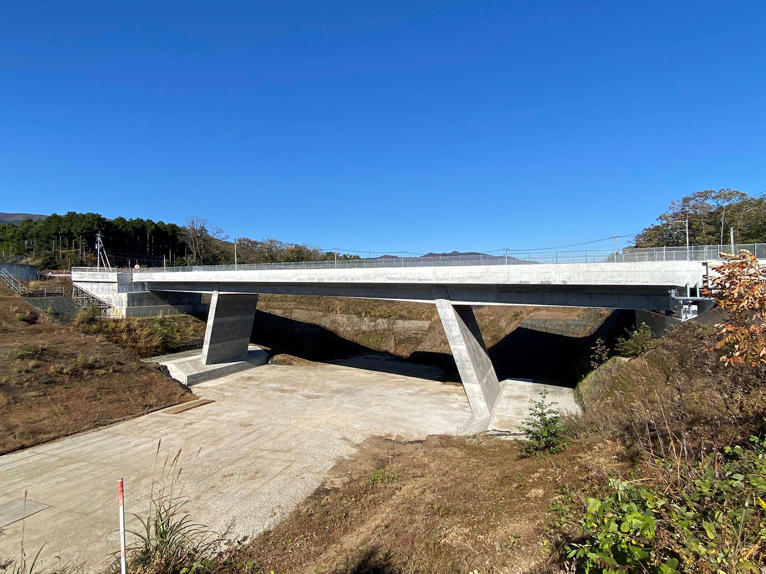 新東名大御神跨道橋工事